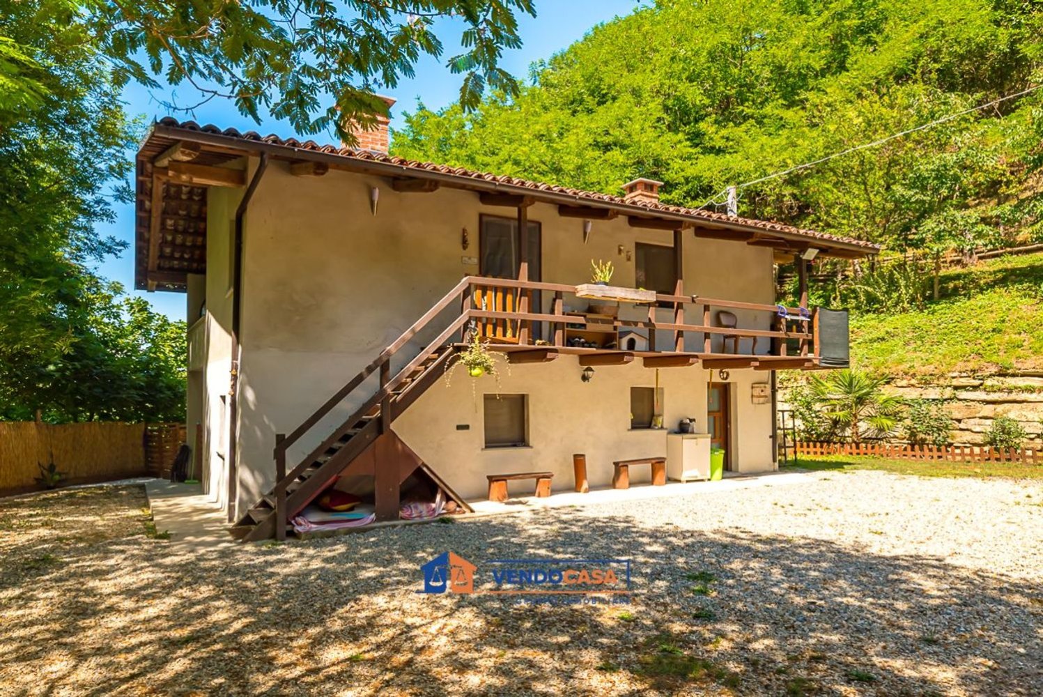 5-salle Maison à Revello, Italy No. 273780