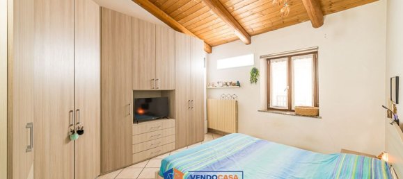 5-salle Maison à Revello, Italy No. 273780 20