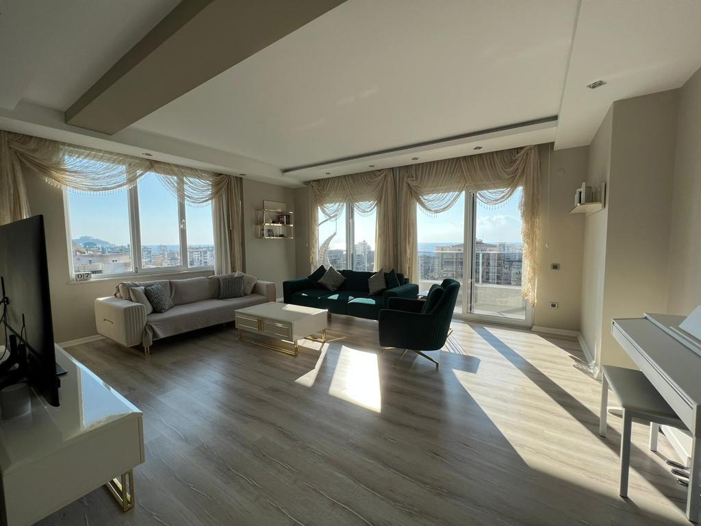 5 rooms Apartment in Mahmutlar, Turkey No. 20709