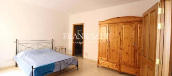 1 bedroom Penthouse in Marsaskala, Malta No. 1073 3