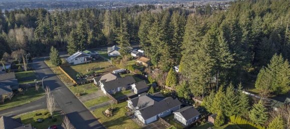 5 bedrooms House in British Columbia, Canada No. 1184 3