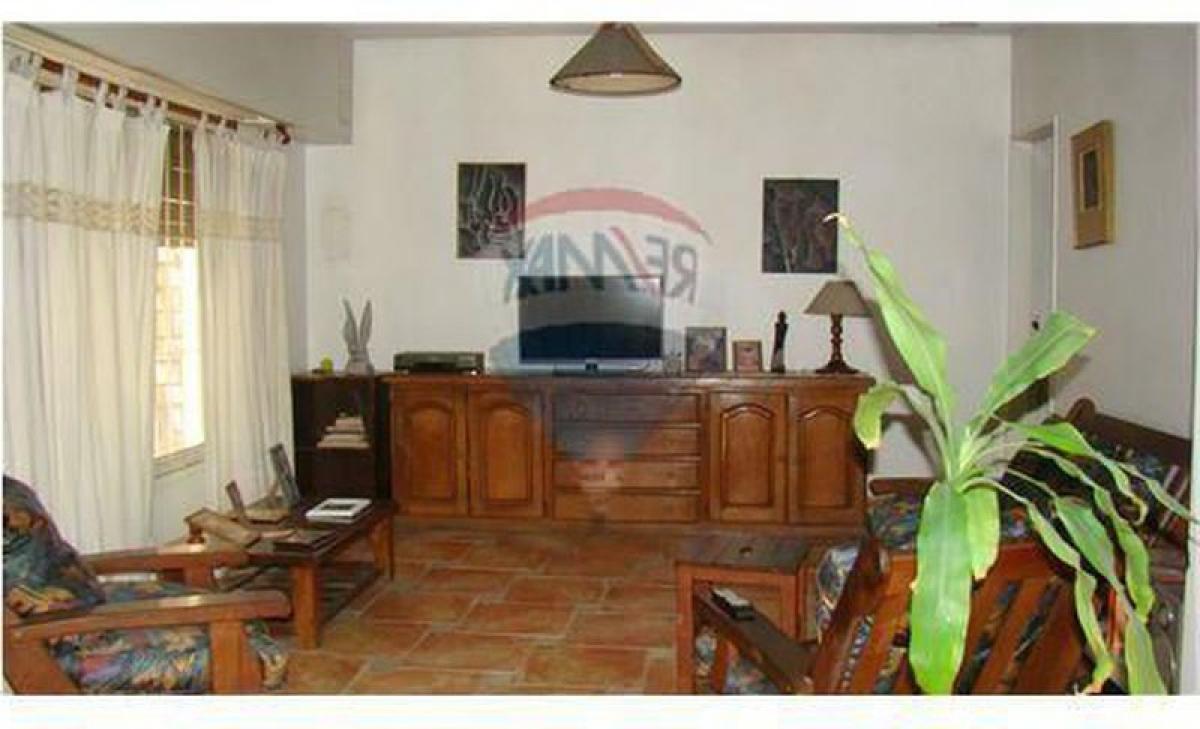 3 bedrooms House in Buenos Aires, Argentina No. 99771