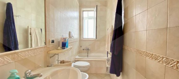 3 rooms Apartment in Bitonto, Italy No. 24974 12