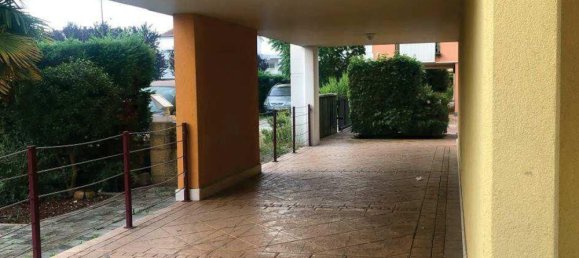 3 rooms Apartment in Loreggia, Italy No. 11246 6