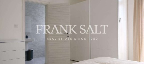 3 bedrooms Penthouse in Gzira, Malta No. 9693 12