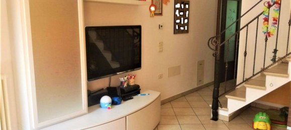 2 bedrooms Villa in Adria, Italy No. 223069 3