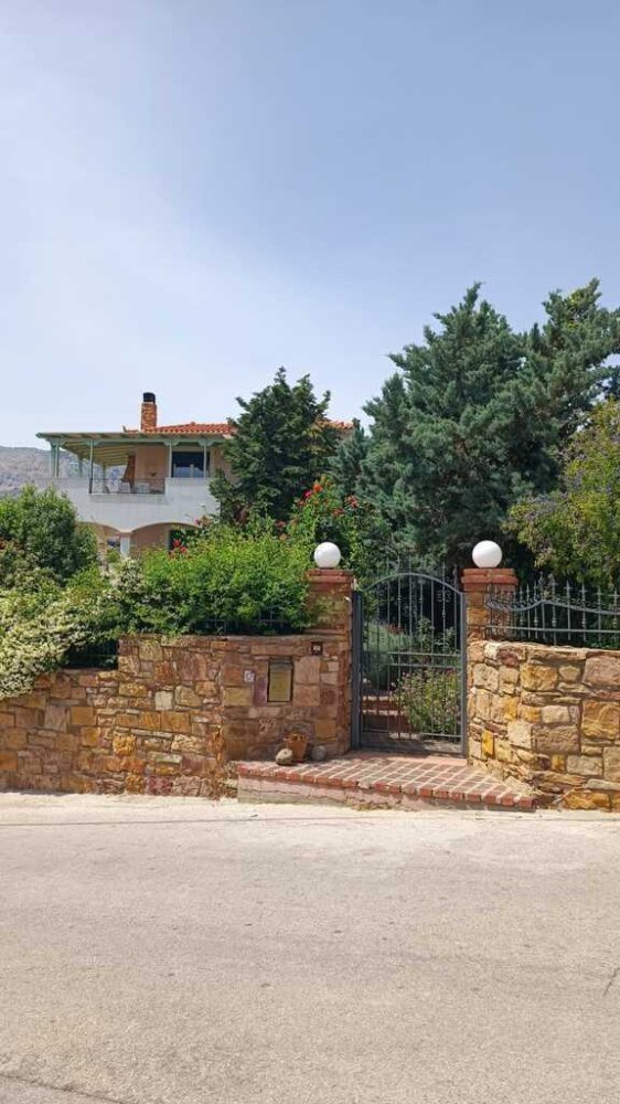 6 bedrooms Commercial property in Chios, Greece No. 52311