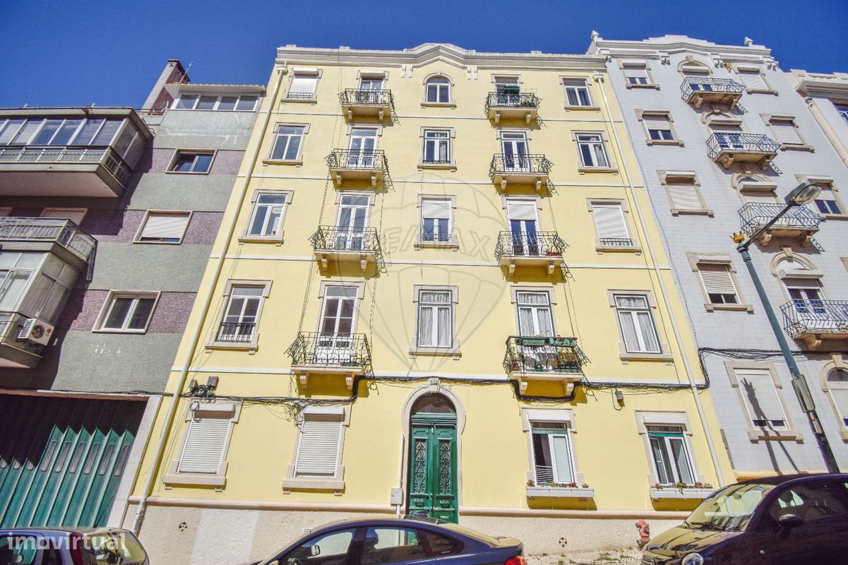 3 bedrooms Duplex in Lisbon, Portugal No. 74096