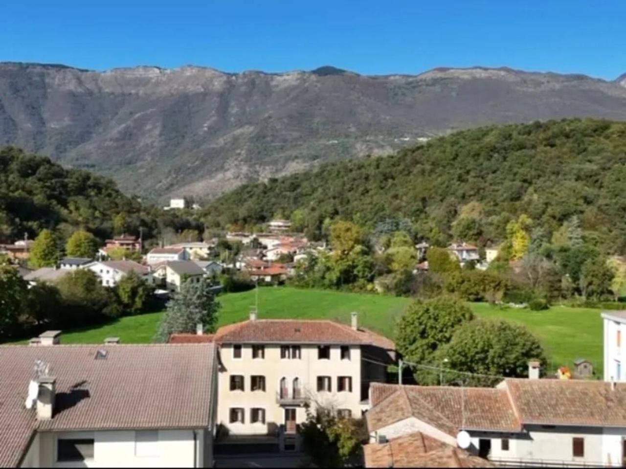 5 rooms Villa in Pordenone, Italy No. 37021