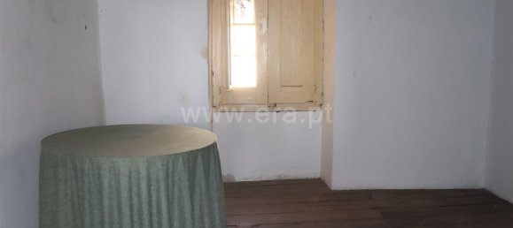 351m² Building in Sardoal, Portugal No. 205311 3