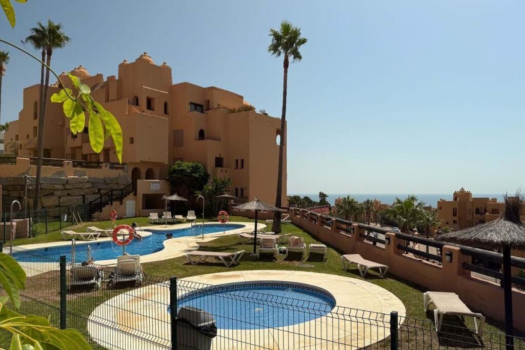 Apartamento T2 em La Duquesa, Spain N.º 217806