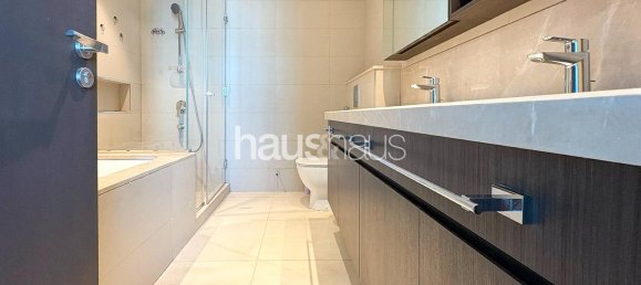 Apartamento T2 em Zabeel, UAE N.º 99898 8