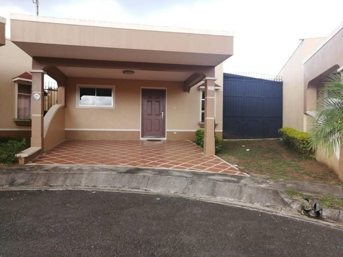 4 dormitorios сasa en venta en Cartago, Costa Rica № 718