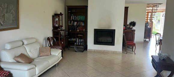 Casa de 5 dormitorios en Sennely, France No. 242824 5