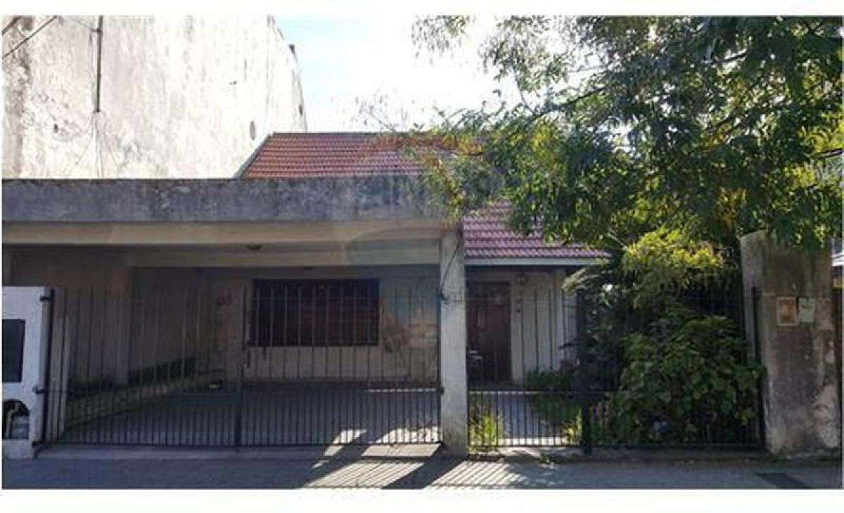 2 bedrooms House in Quilmes, Argentina No. 103726