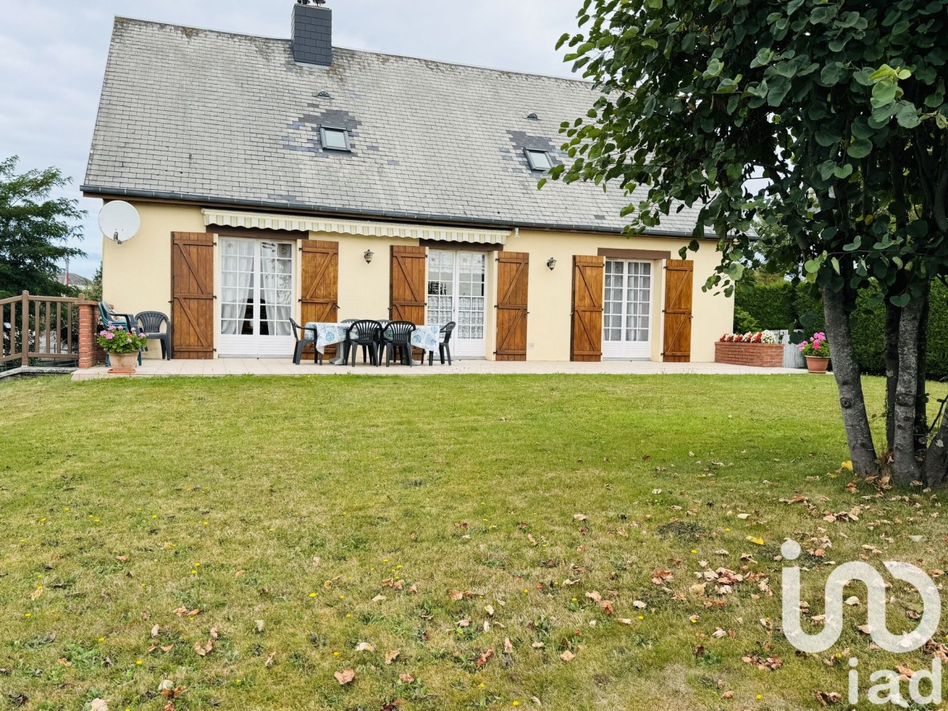 5 bedrooms House in Manche, France No. 322143