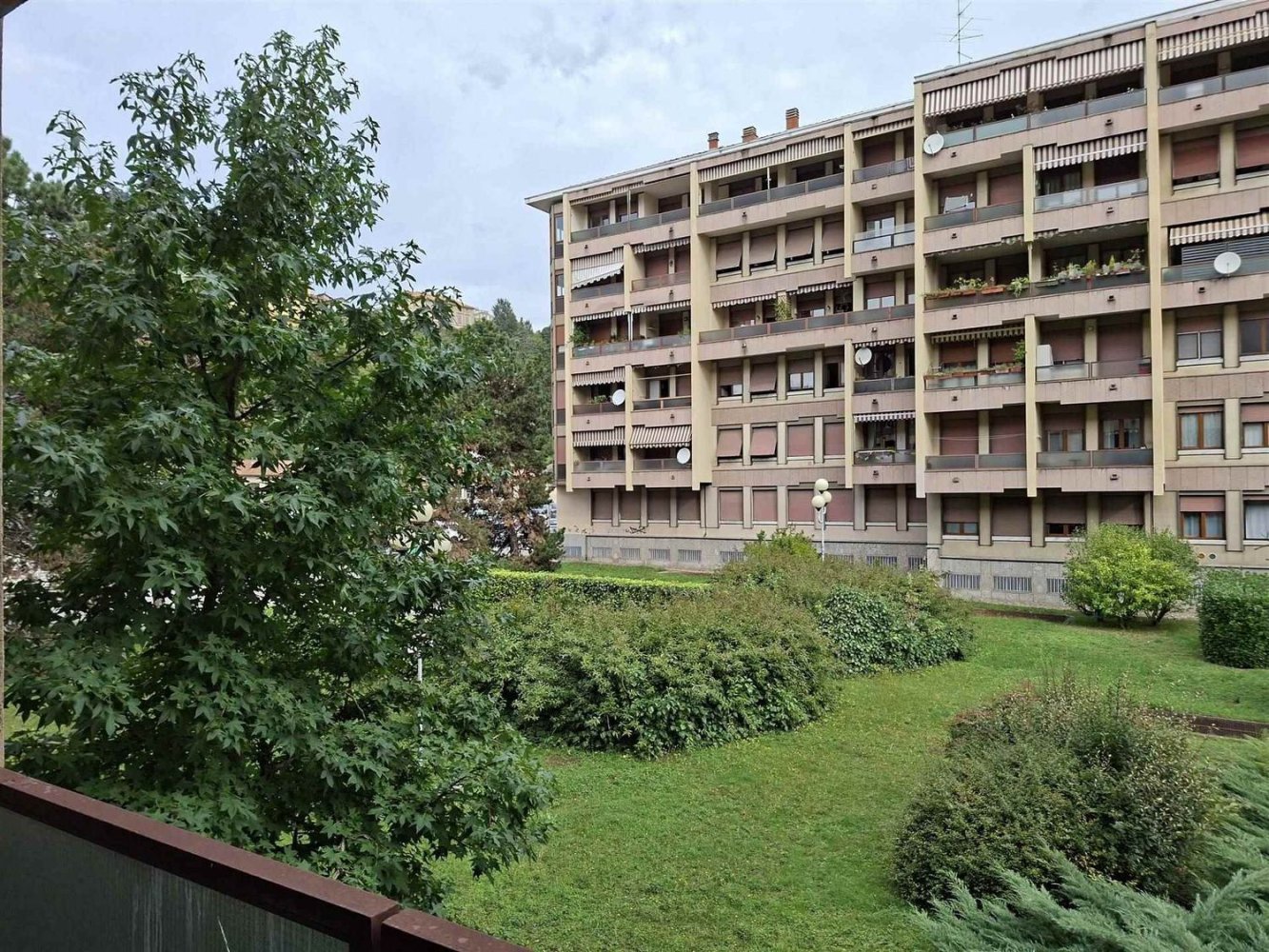3 bedrooms Apartment in Biella, Italy No. 389480