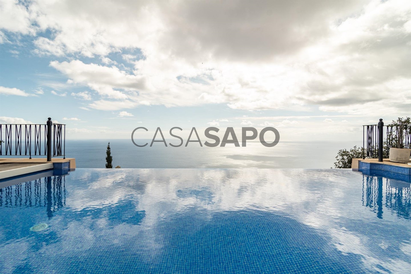 Casa de 4 dormitorios en Funchal, Portugal No. 172274