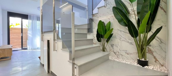 4 Schlafzimmer Haus in Torrevieja, Spain, Nr. 129229 4