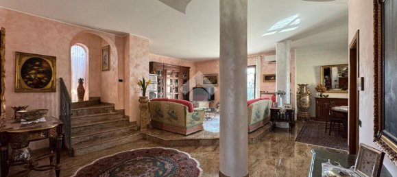 3 chambres Villa à Madone, Italy No. 210552 5