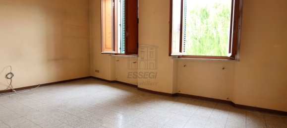 Дом с 5 спальнями в Лукка, Италия № 102347 2