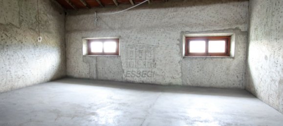 Дом с 5 спальнями в Лукка, Италия № 102347 16