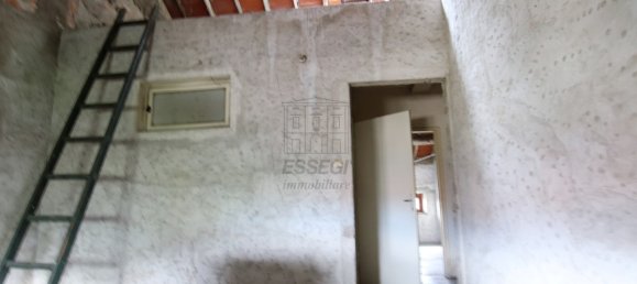 Дом с 5 спальнями в Лукка, Италия № 102347 17