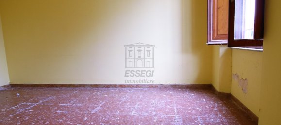 Дом с 5 спальнями в Лукка, Италия № 102347 3