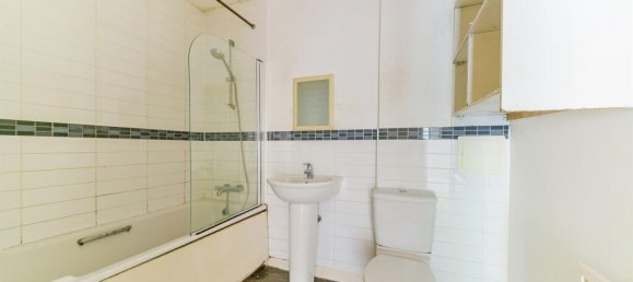 2 bedrooms Apartment in London, United Kingdom No. 9895 7