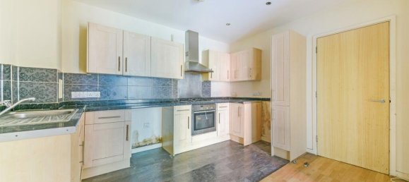 2 bedrooms Apartment in London, United Kingdom No. 9895 19