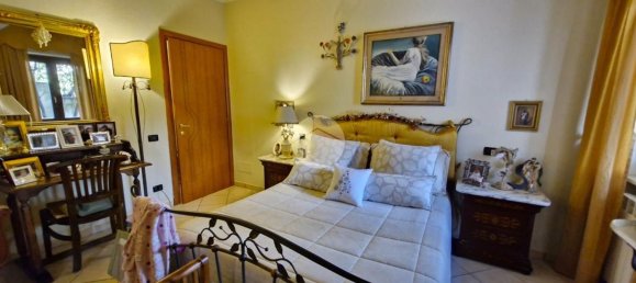 Квартира с 4 комнатами в Фьюджи, Италия № 70206 24