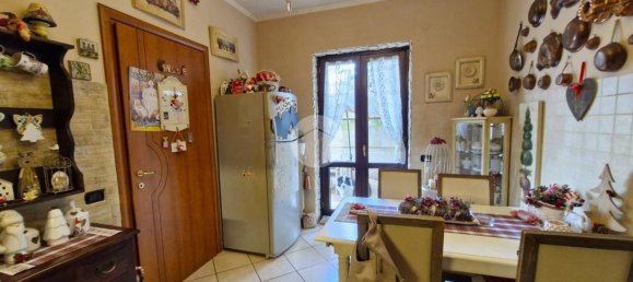 Квартира с 4 комнатами в Фьюджи, Италия № 70206 14