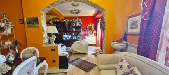 Квартира с 4 комнатами в Фьюджи, Италия № 70206 12