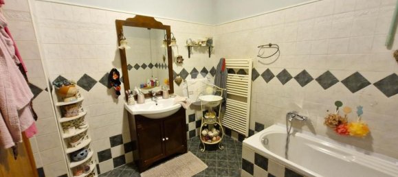 Квартира с 4 комнатами в Фьюджи, Италия № 70206 18