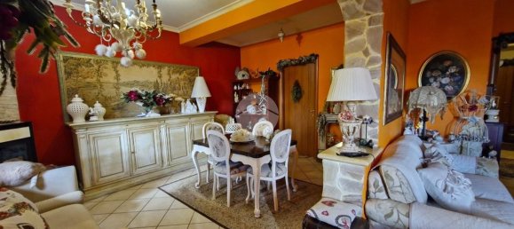 Квартира с 4 комнатами в Фьюджи, Италия № 70206 16