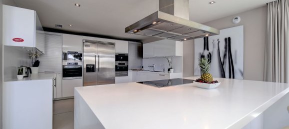 Villa de 5 dormitorios en Marbella, Spain No. 84300 31