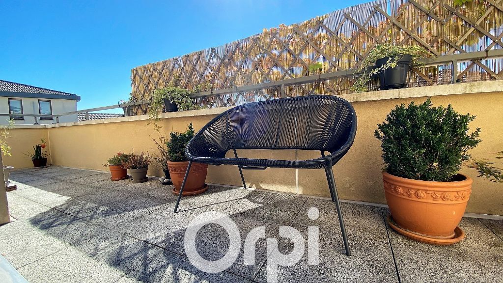 2 غرف نوم شقة في Neuilly-sur-Marne, France رقم 115847