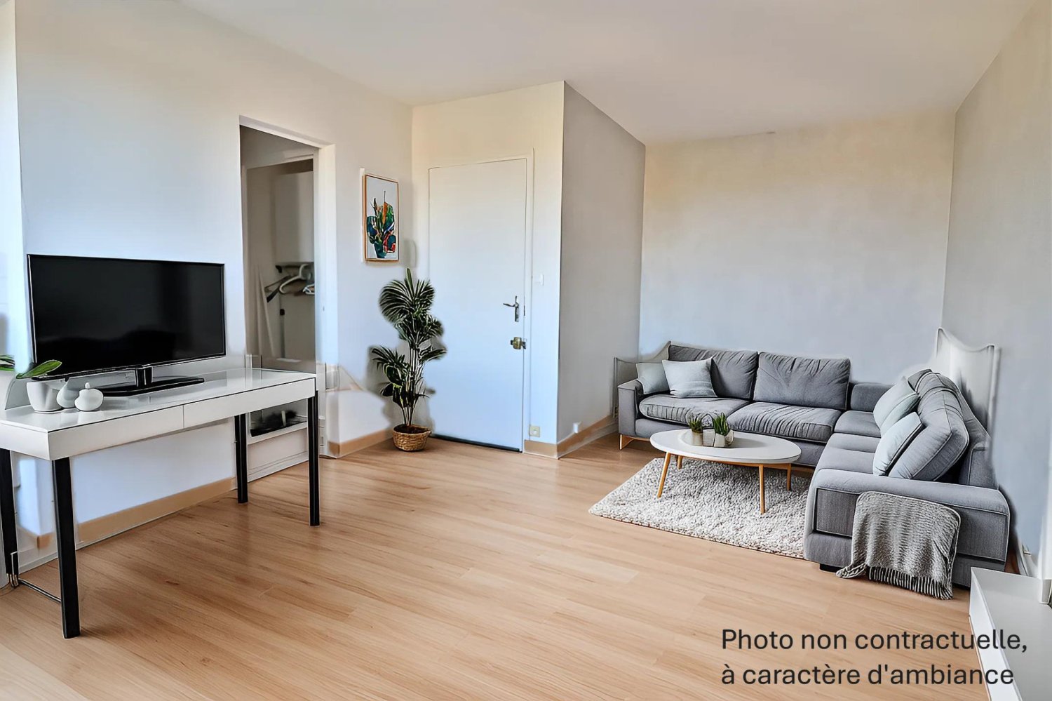 Studio in Troyes, France No. 225542