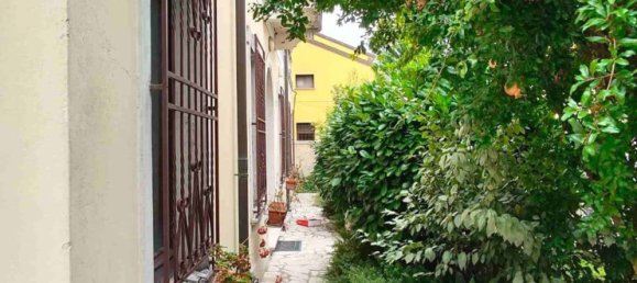 11 bedrooms Villa in Copparo, Italy No. 344328 4