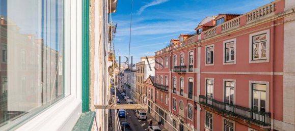 3 bedrooms Apartment in Lisbon, Portugal No. 136519 4