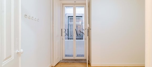 3 bedrooms Apartment in Lisbon, Portugal No. 136519 15