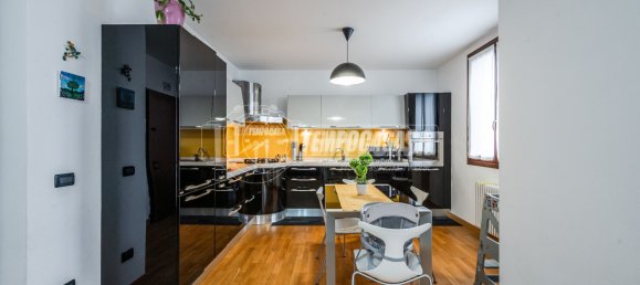 2 bedrooms Apartment in Maranello, Italy No. 201123 8