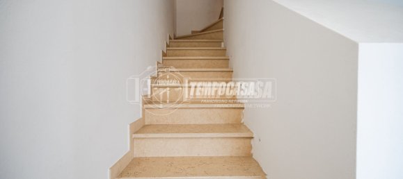 2 bedrooms Apartment in Maranello, Italy No. 201123 5