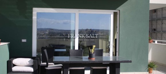 2 bedrooms Apartment in Sliema, Malta No. 8522 3