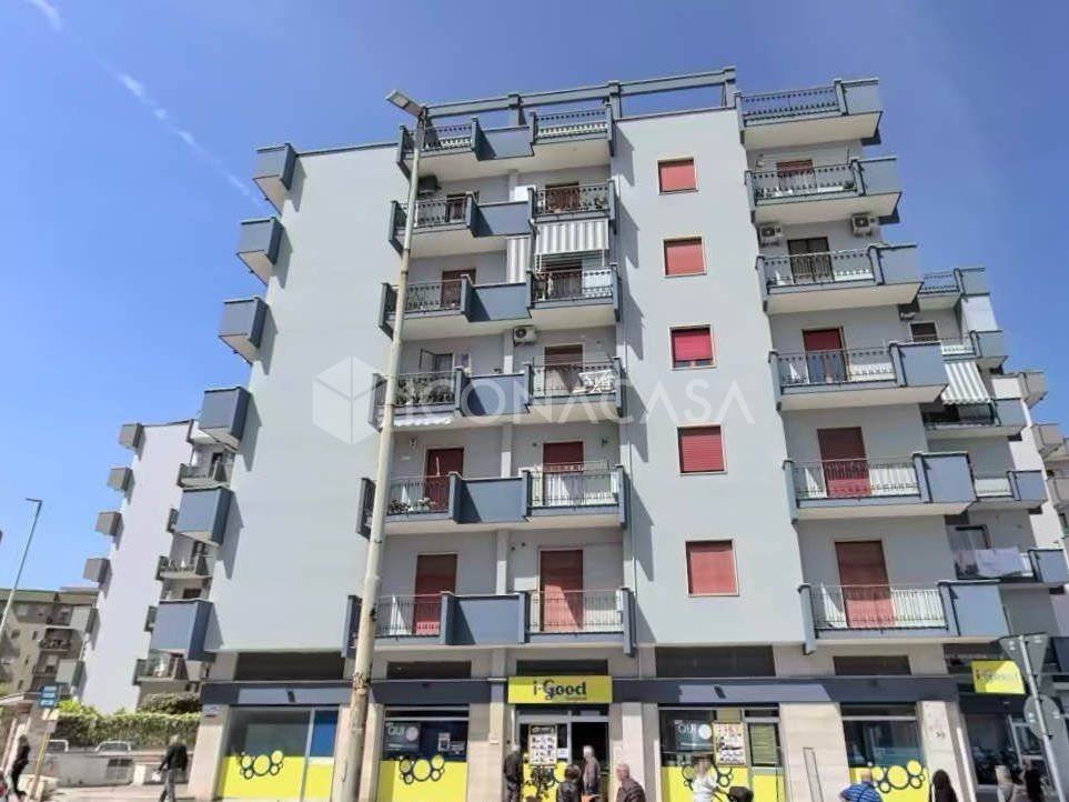 4 chambres Appartement à Trani, Italy No. 287204