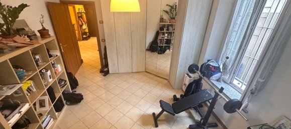 3 bedrooms Apartment in Parma, Italy No. 372202 9