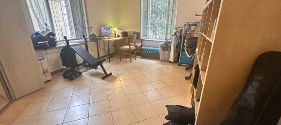 3 bedrooms Apartment in Parma, Italy No. 372202 2