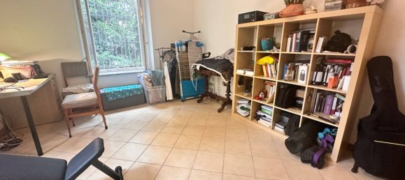 3 bedrooms Apartment in Parma, Italy No. 372202 4