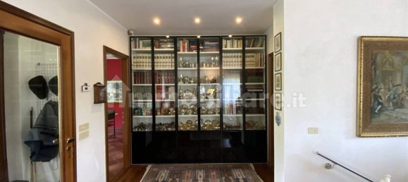 5 bedrooms Villa in Gignese, Italy No. 178477 8