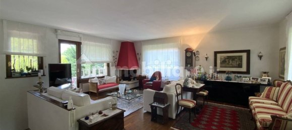 5 bedrooms Villa in Gignese, Italy No. 178477 2